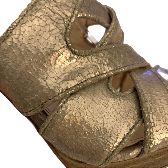 COACH Alba Crackled Leather Metallic Strappy Heel in Champagne Size 8 - Picture 6 of 9